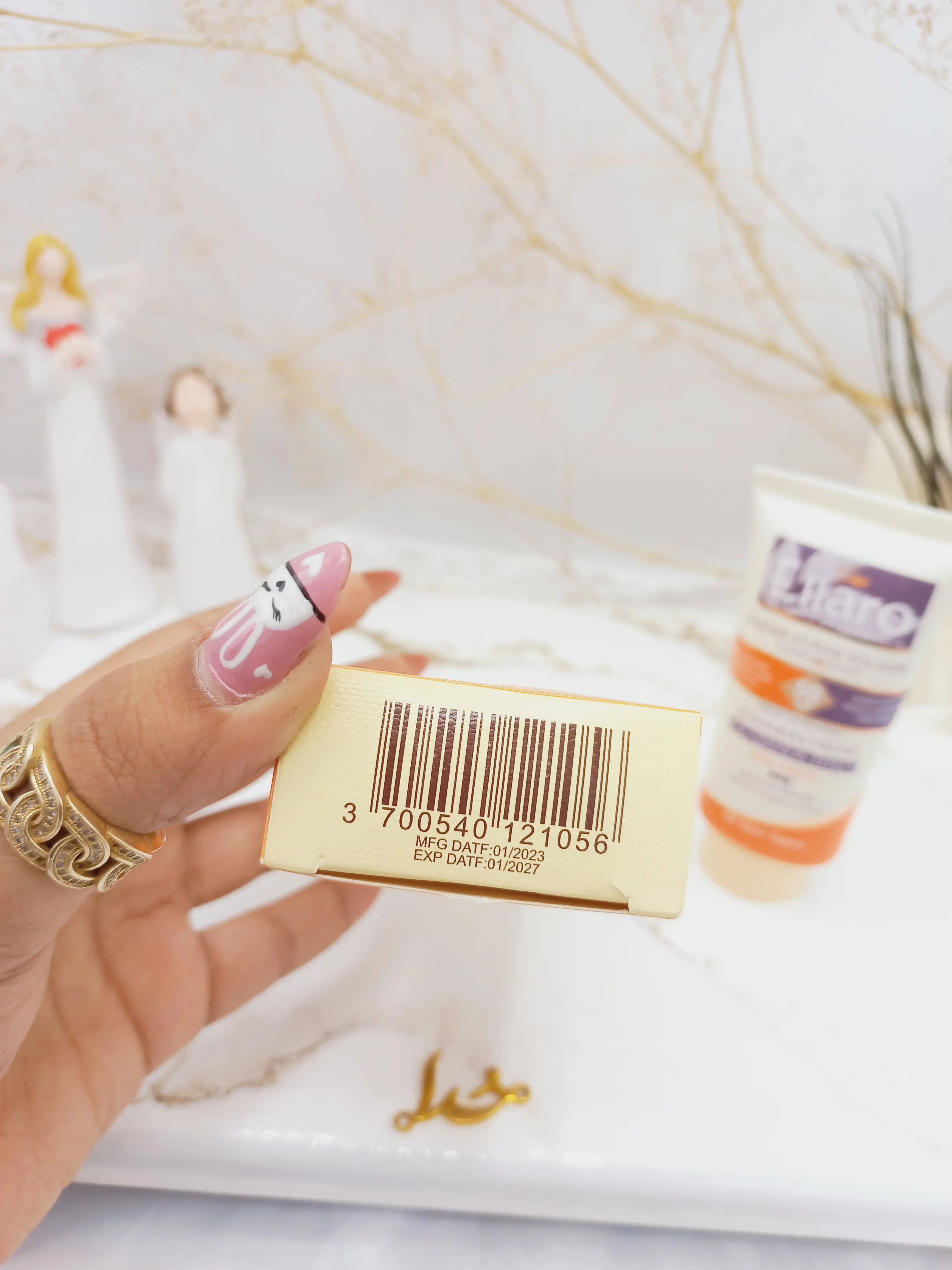 ضد آفتاب رنگی الارو SPF 50 مدل کیفیت بالا
