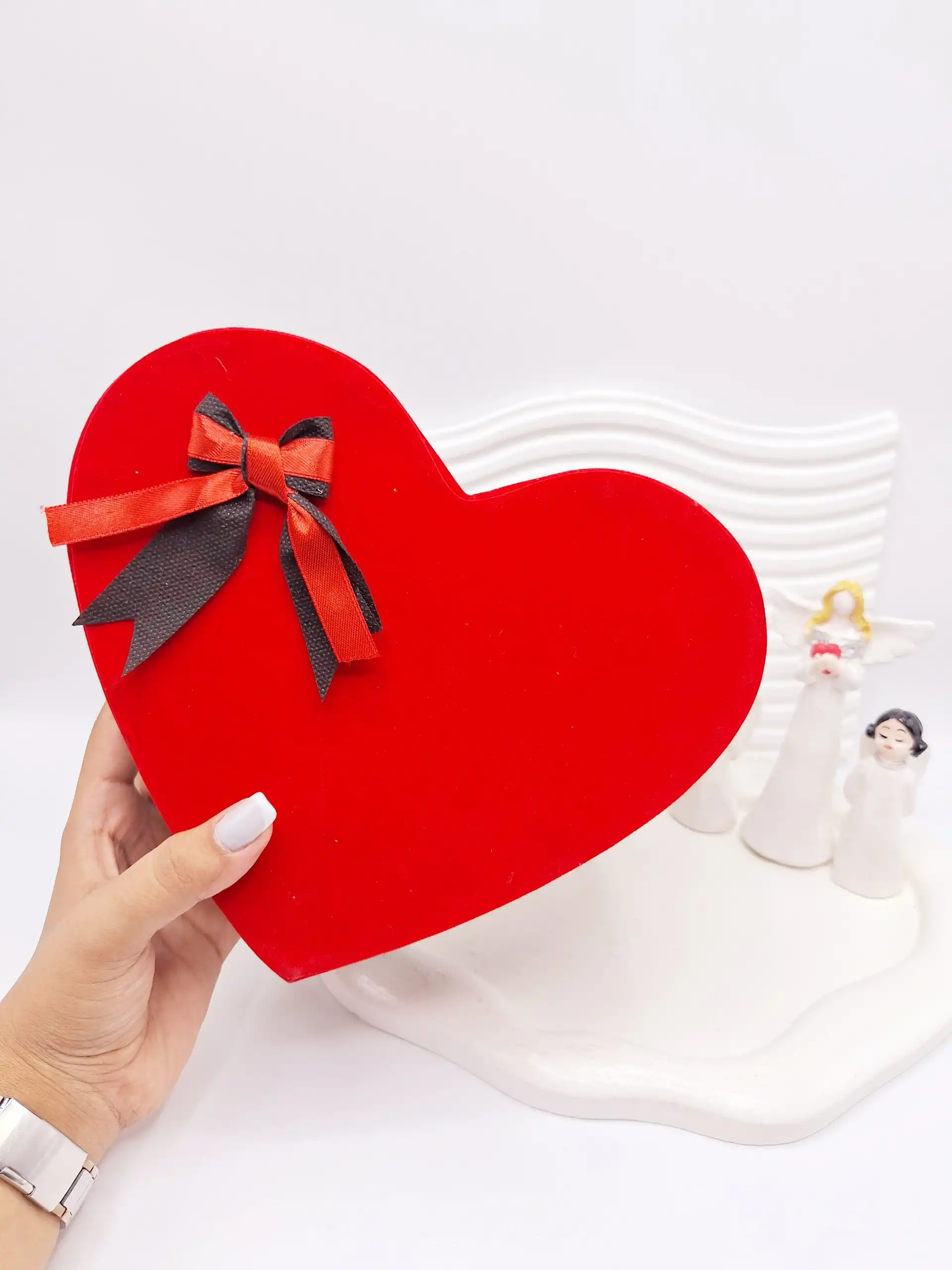 باکس قلبی پاپیون دار سایز متوسط