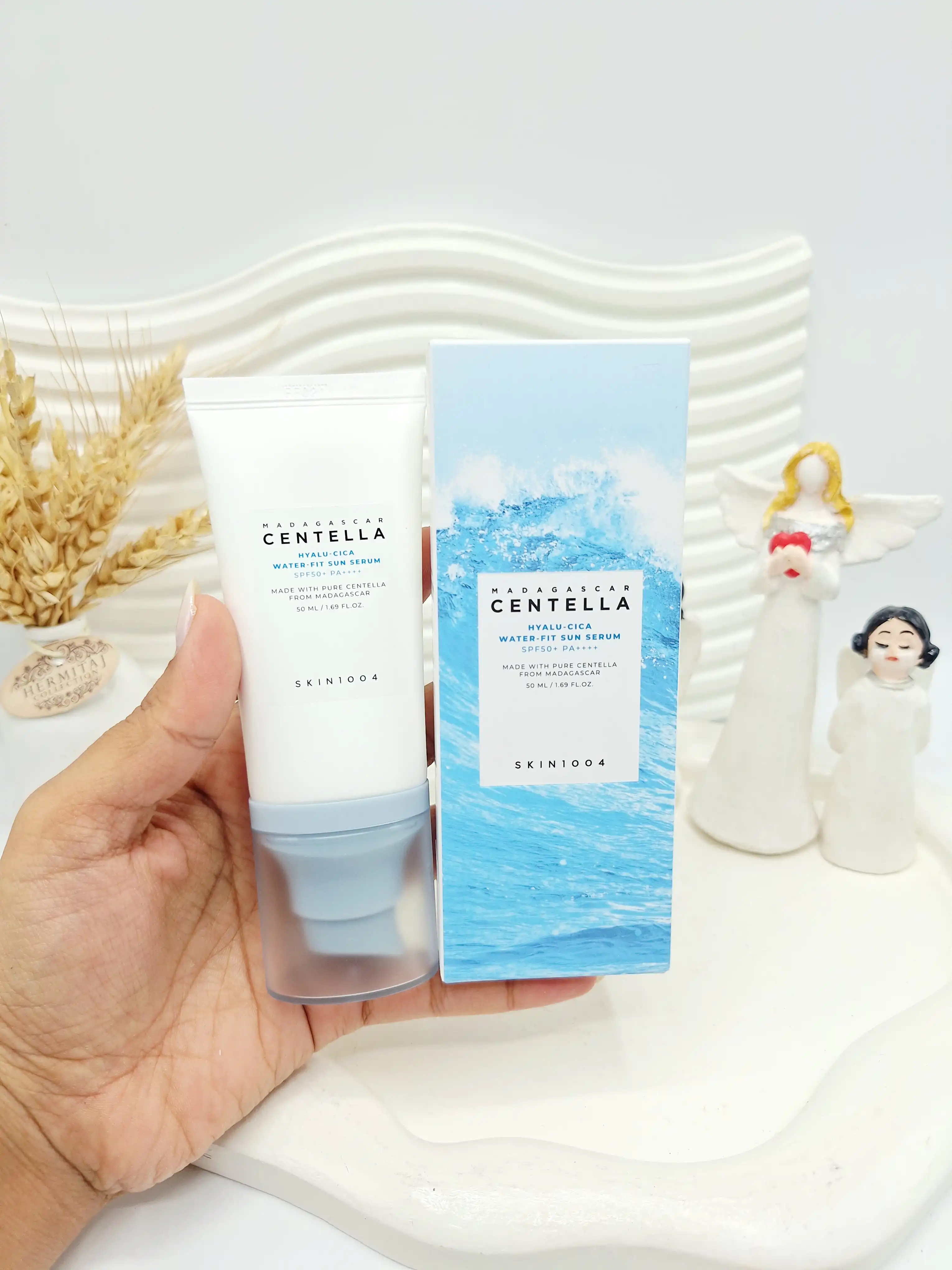 کرم ضد آفتاب بدون رنگ سنتلا +SPF 50 های کپی امارات کد 1592کرم ضد آفتاب بدون رنگ سنتلا +SPF 50 کد 1592