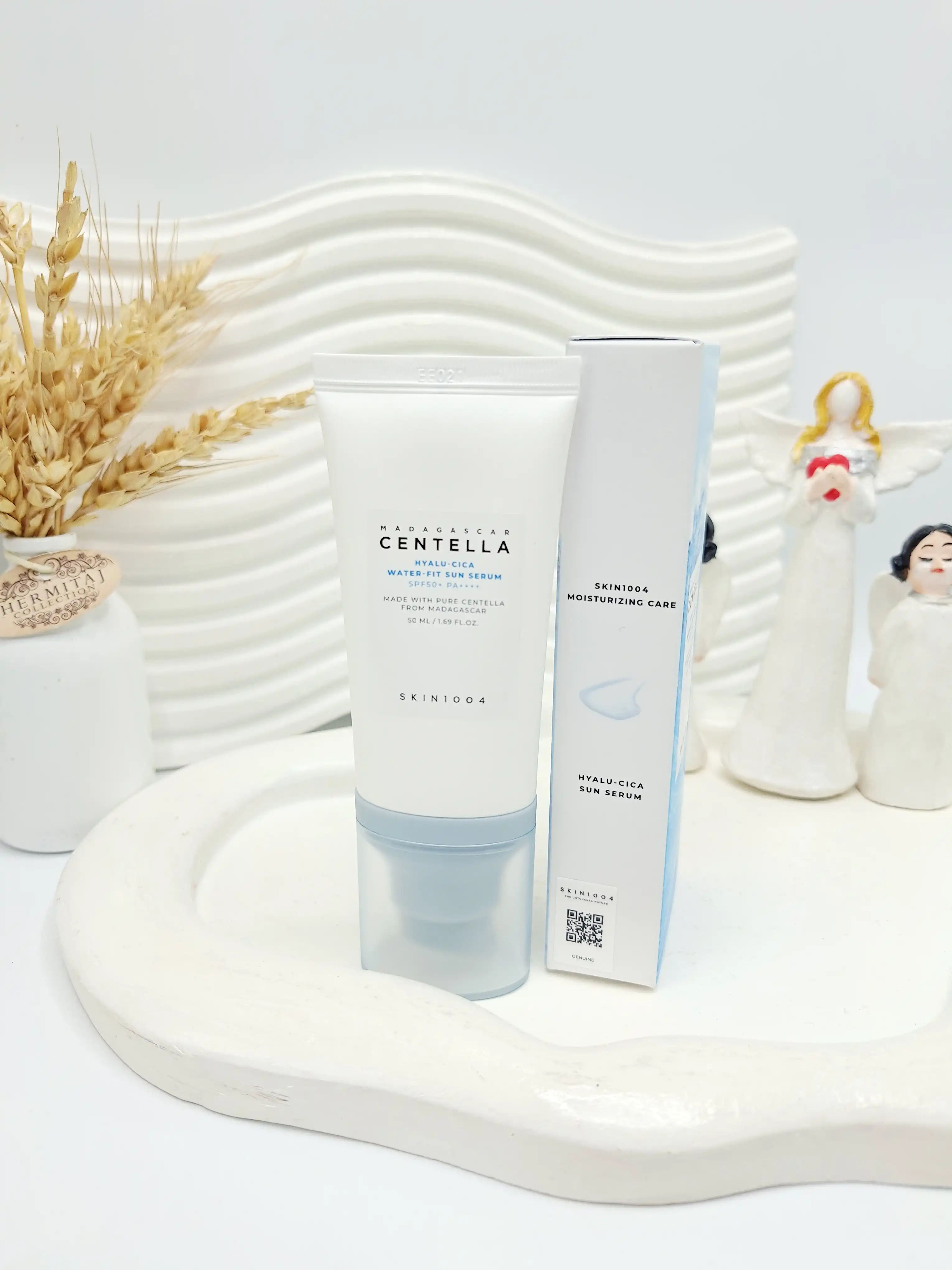 کرم ضد آفتاب بدون رنگ سنتلا +SPF 50 های کپی امارات کد 1592کرم ضد آفتاب بدون رنگ سنتلا +SPF 50 کد 1592
