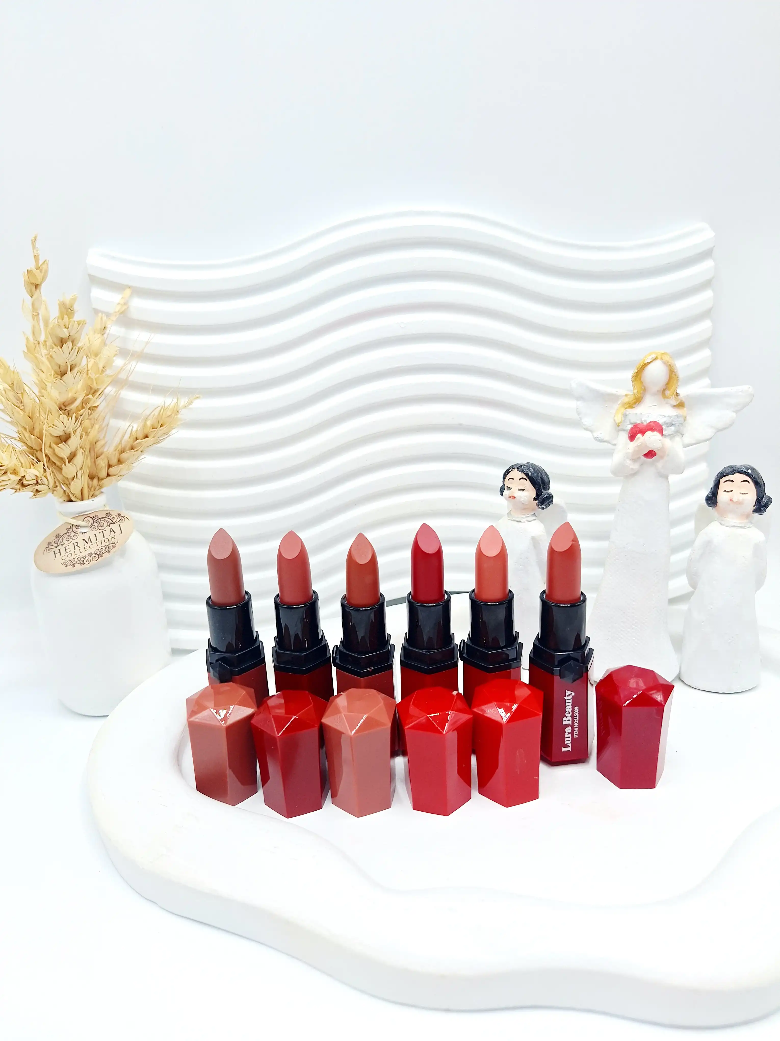 رژ 6 تایی جامد خوش رنگ و مخملی برند Lura Beauty کد 009