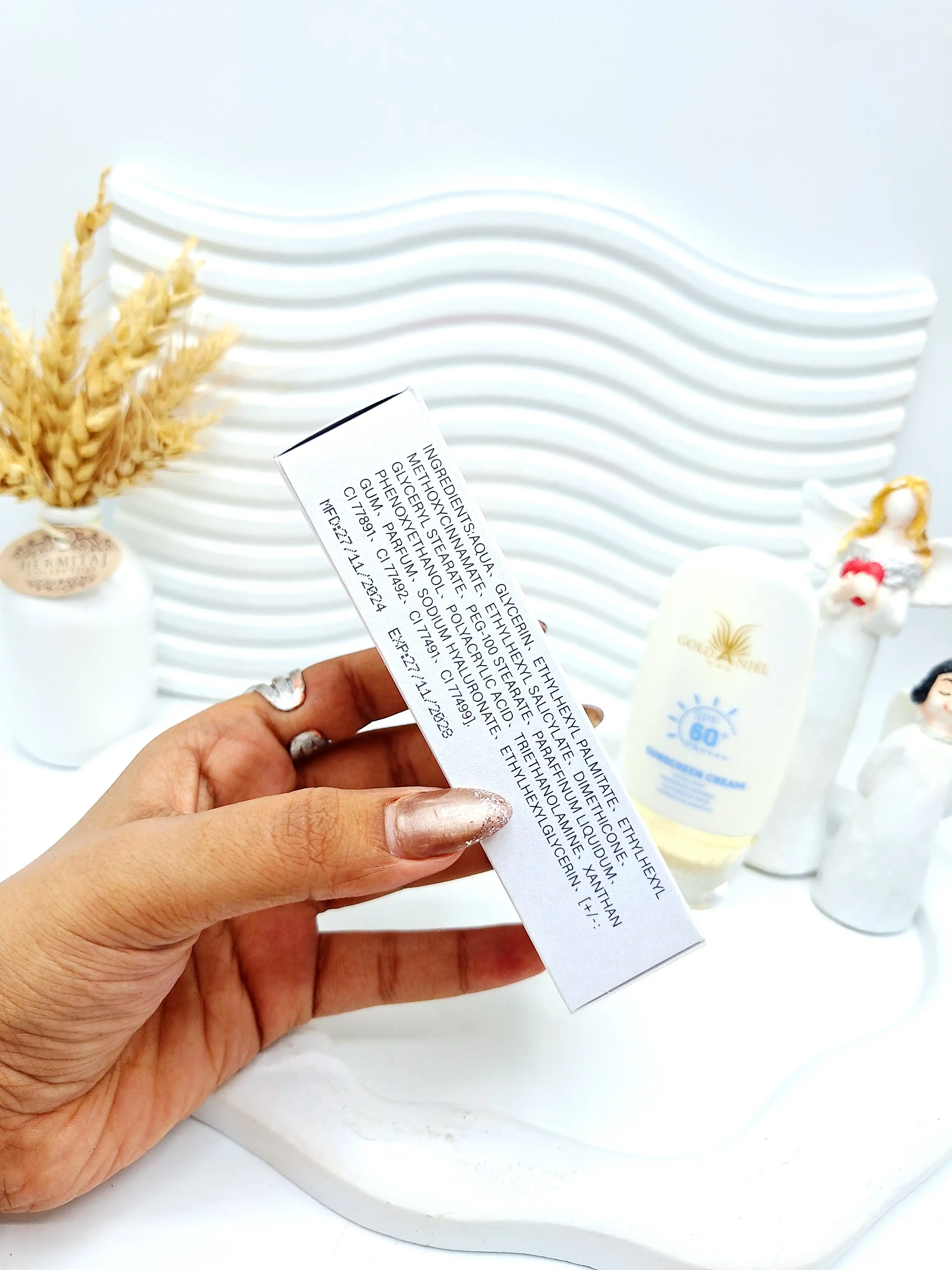 ضد آفتاب بی رنگ SPF 60 برند گلد آنجل کد 0286