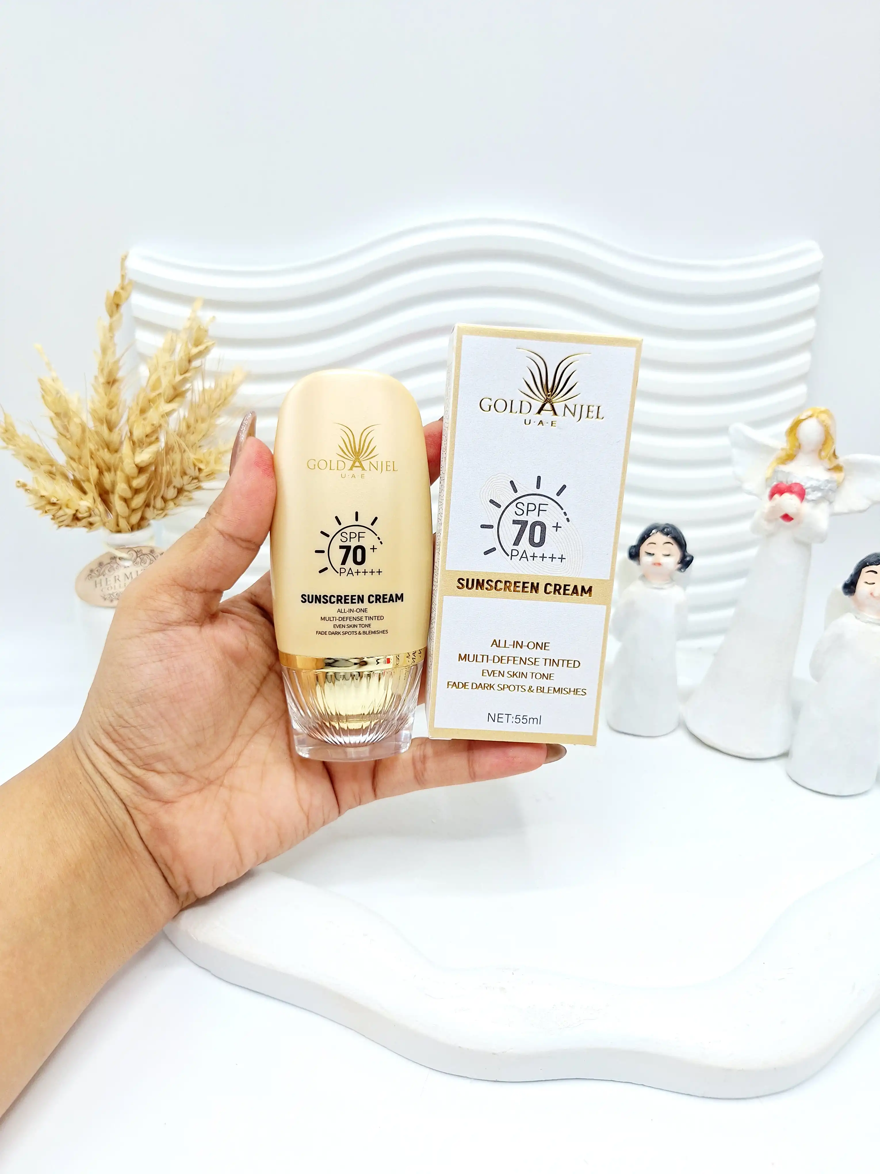 ضد آفتاب رنگی آبرسان SPF 70 برند گلد آنجل کد 14-1911