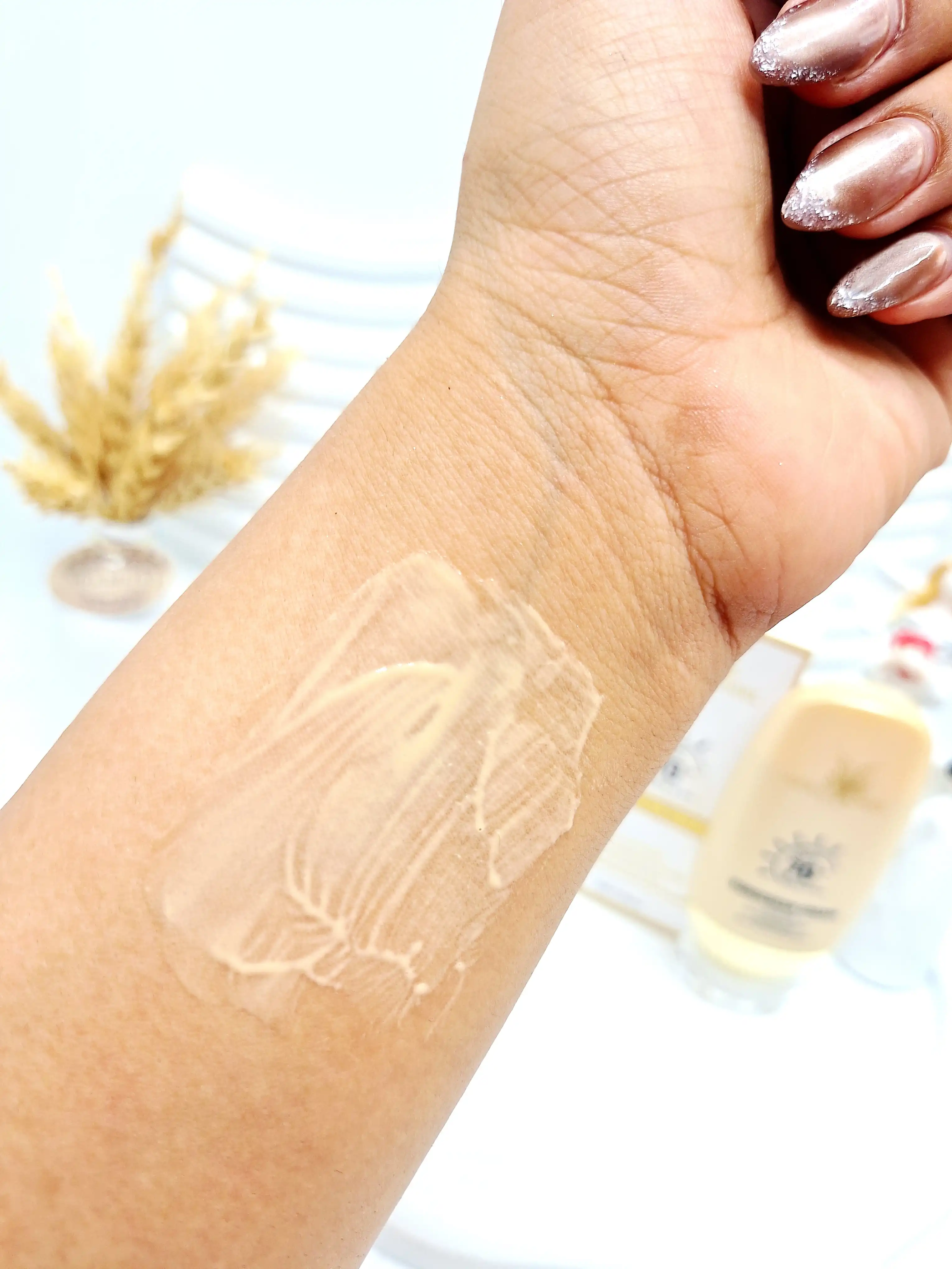 ضد آفتاب رنگی آبرسان SPF 70 برند گلد آنجل کد 14-1911