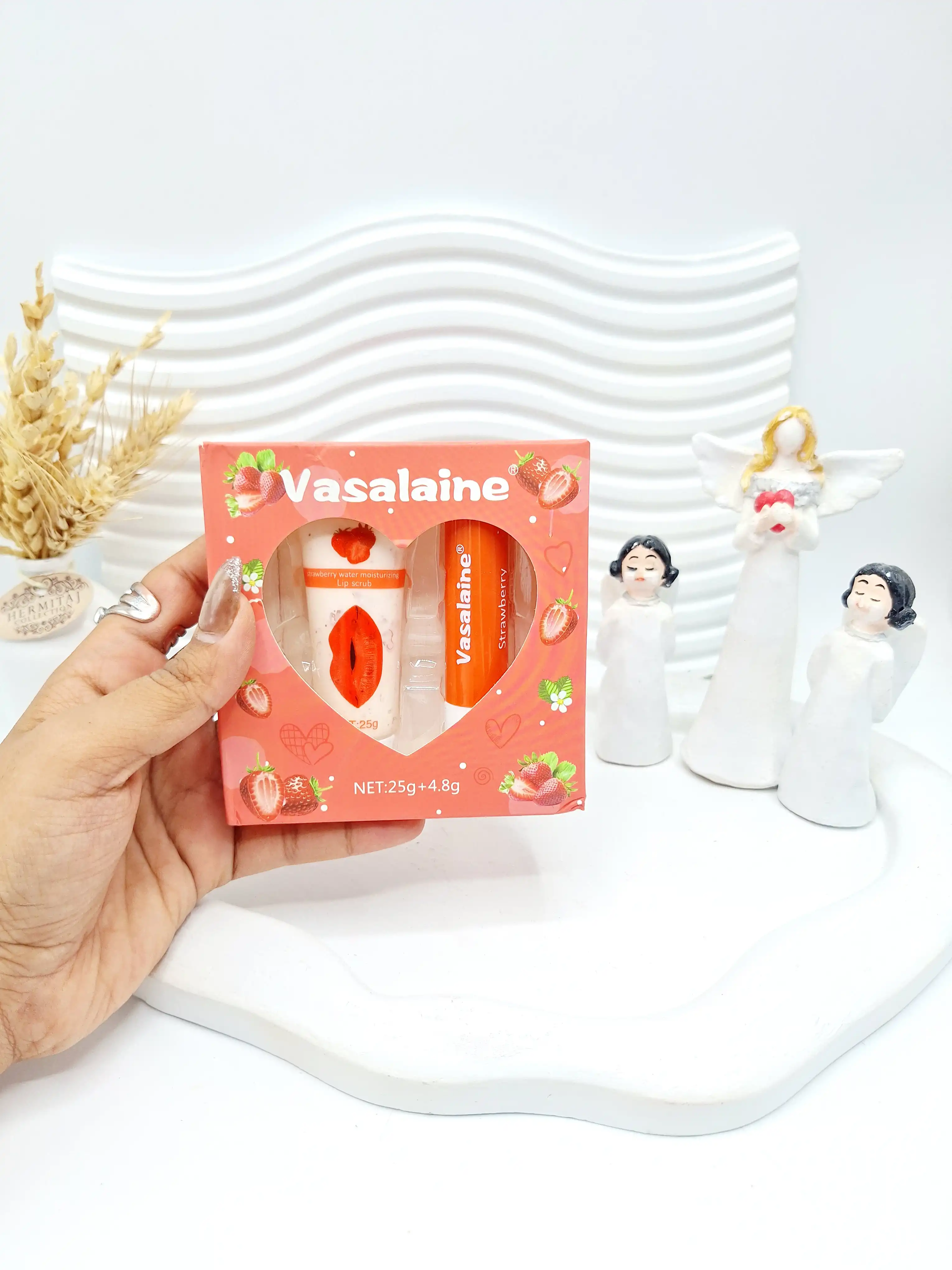 پک 2 عددی اسکراب لب قلبی و بالم لب برند وازلینا Vaseina رایحه میوه ای کد 8278