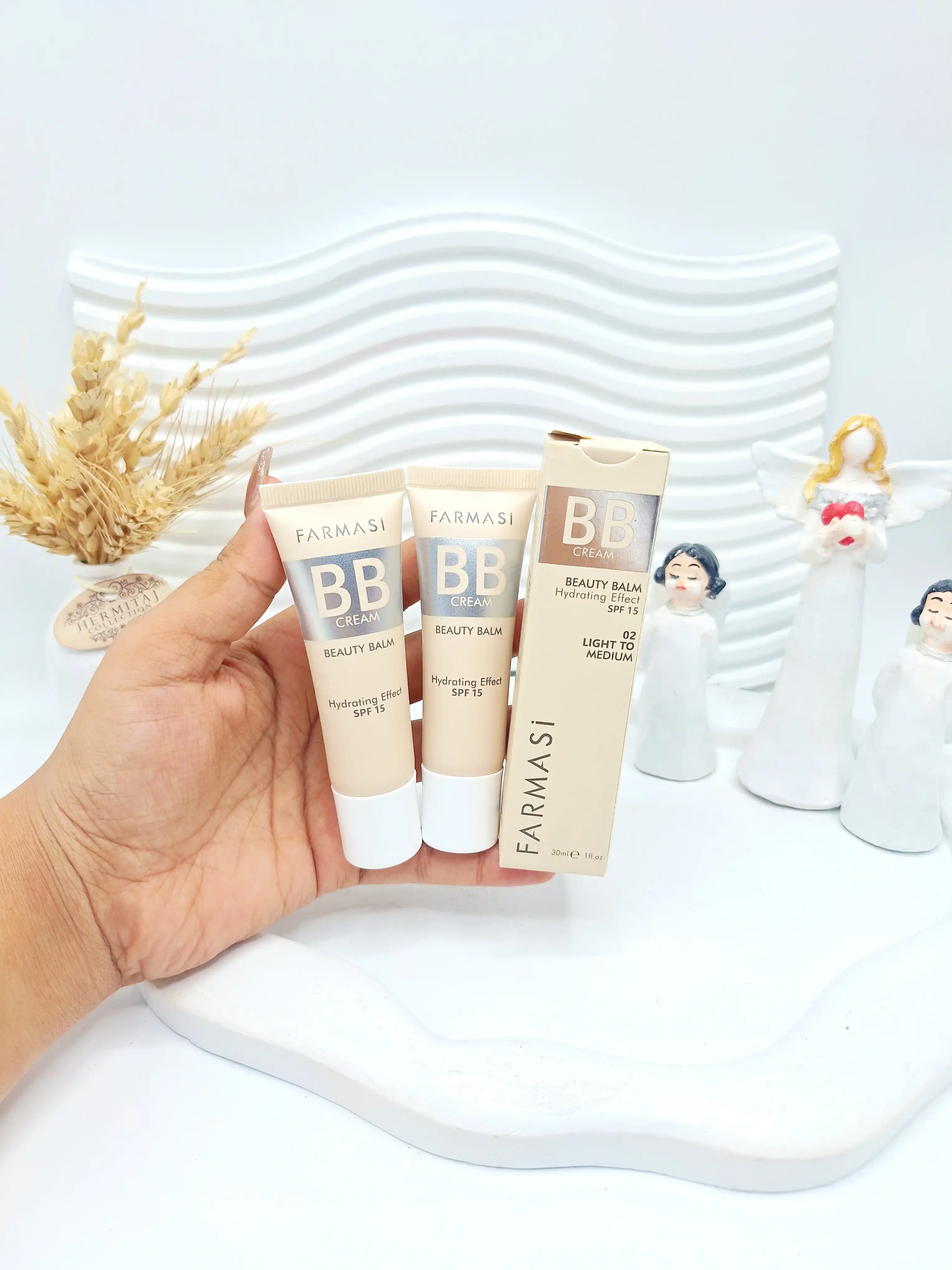 بی بی کرم آبرسان SPF15 برند فارماسی FARMASI حجم 30 میل کد 2504