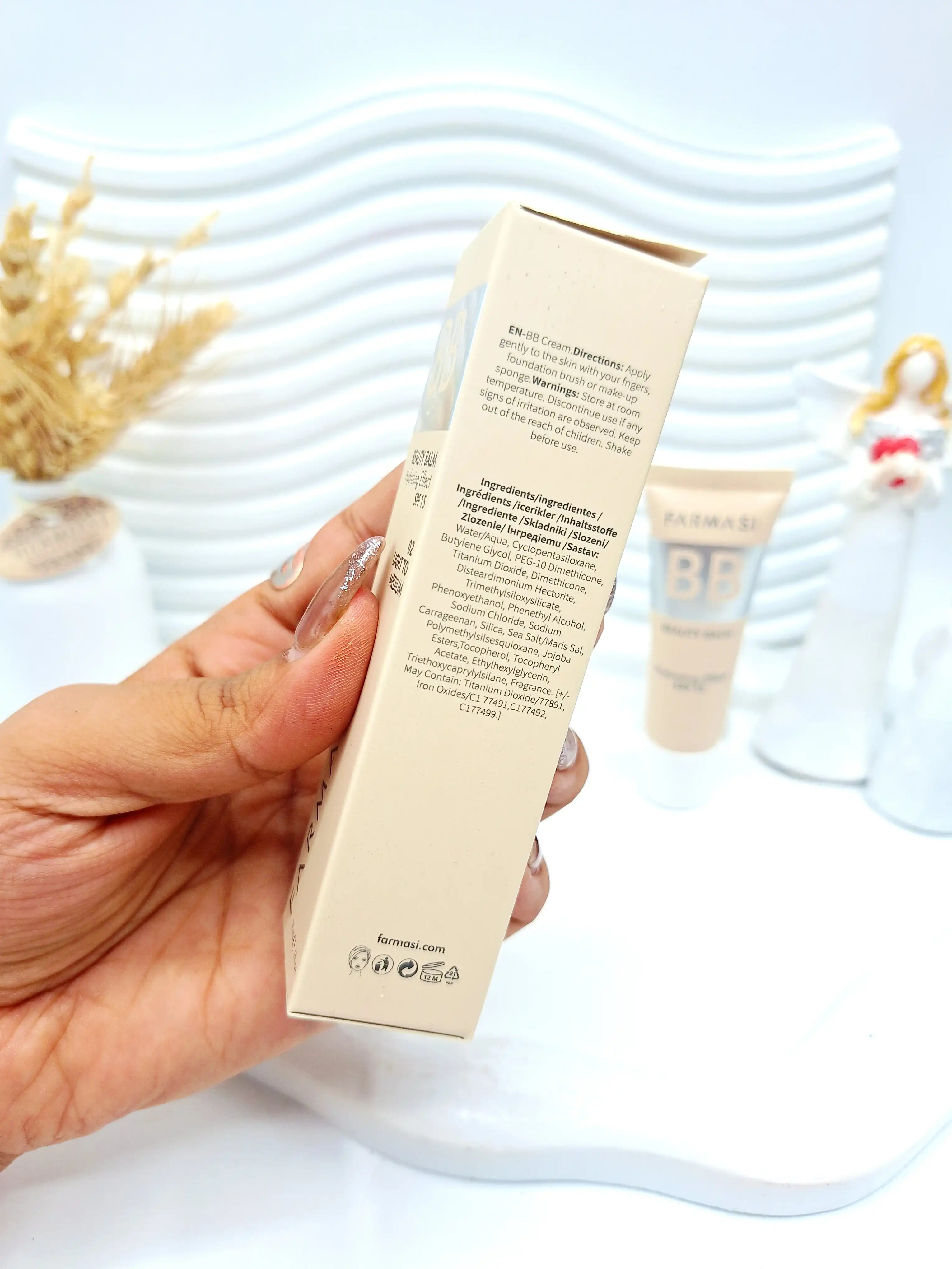 بی بی کرم آبرسان SPF15 برند فارماسی FARMASI حجم 30 میل کد 2504